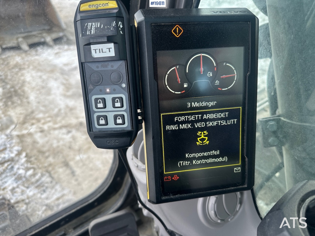 Excavator Volvo EC300 EL: picture 37 Excavator Volvo EC300 EL: picture 37