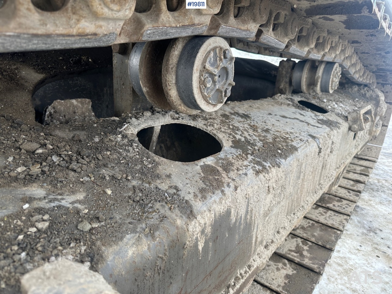 Excavator Volvo EC300 EL: picture 17 Excavator Volvo EC300 EL: picture 17