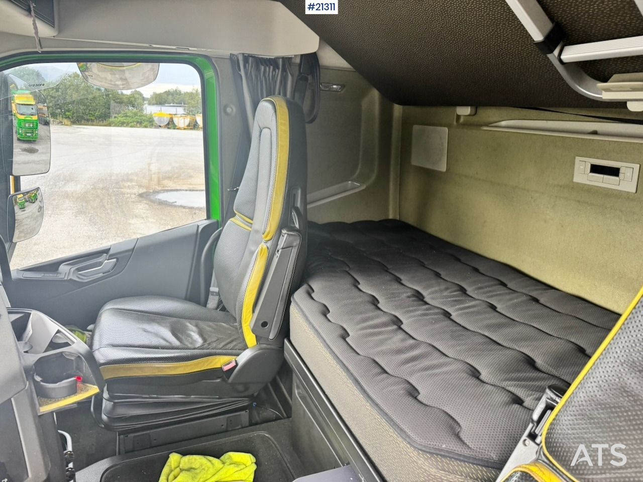 Hook lift truck Volvo FH16 750: picture 30 Hook lift truck Volvo FH16 750: picture 30