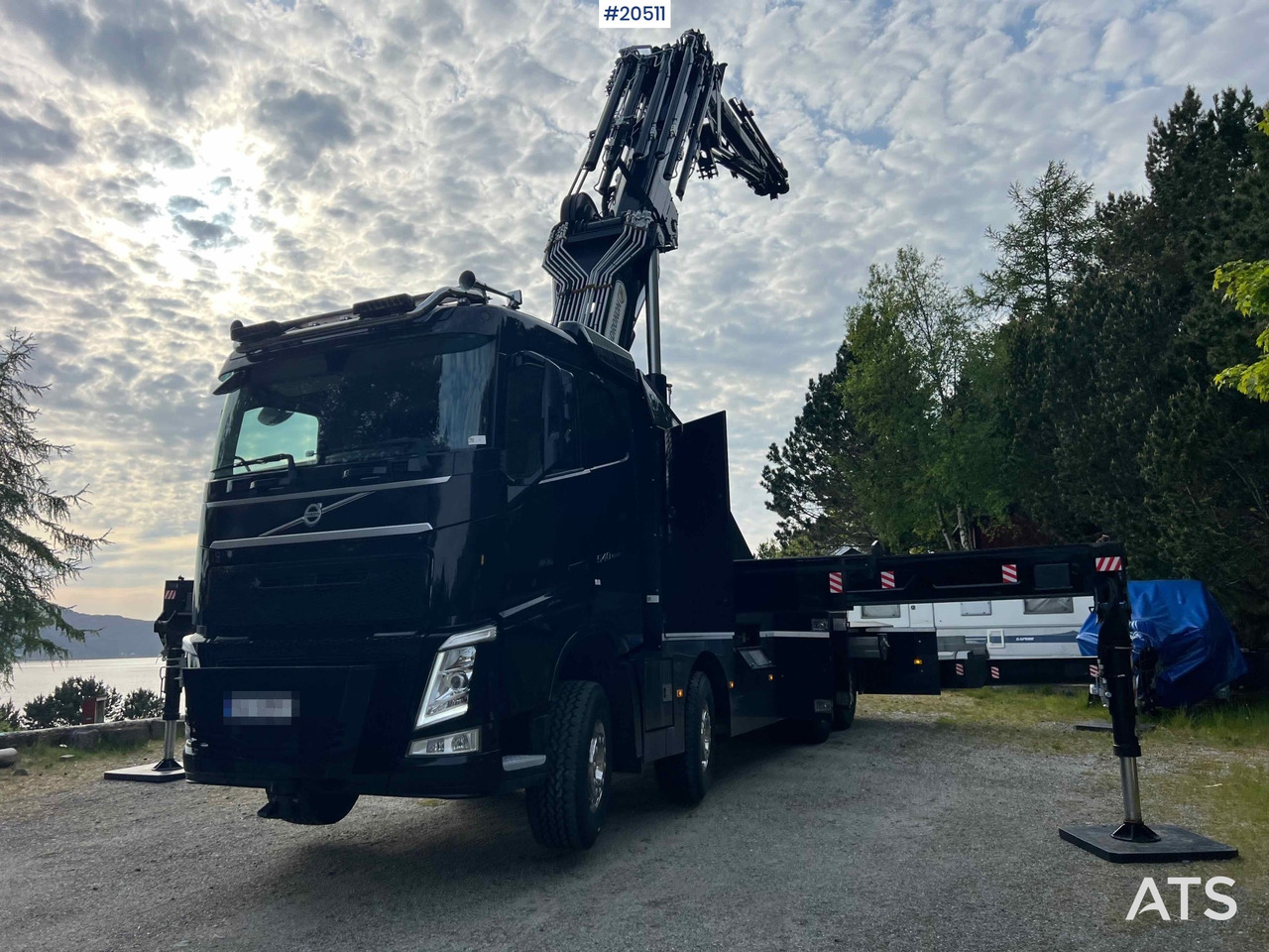 Volvo FH540 - Crane truck: picture 4 Volvo FH540 - Crane truck: picture 4