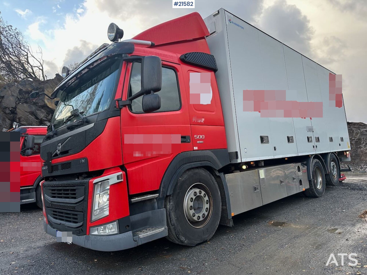 Volvo FM 500 6x2 skapbil m/ full sideåpning og lift. - Box truck: picture 2 Volvo FM 500 6x2 skapbil m/ full sideåpning og lift. - Box truck: picture 2