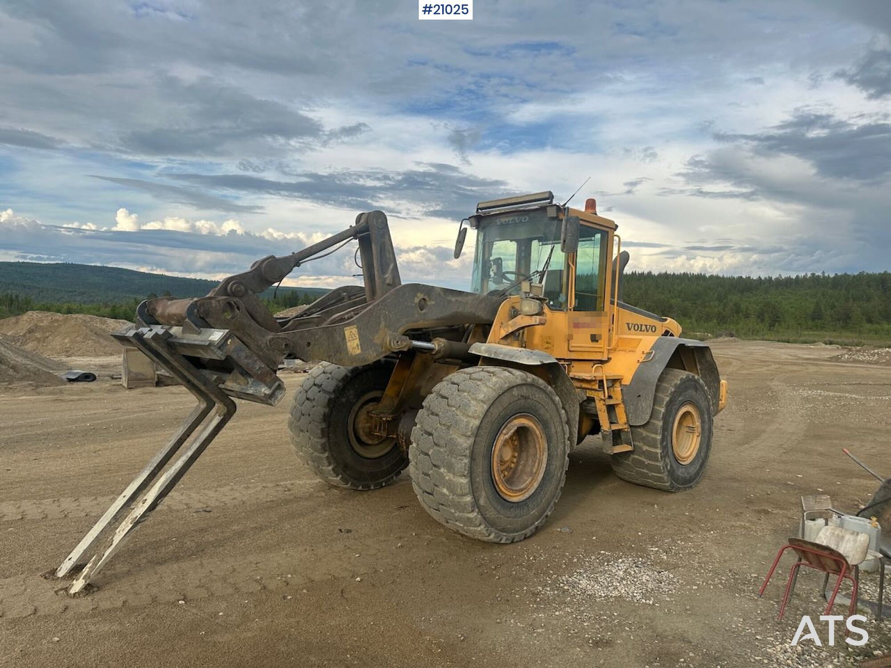 Volvo L120E - Wheel loader: picture 3 Volvo L120E - Wheel loader: picture 3