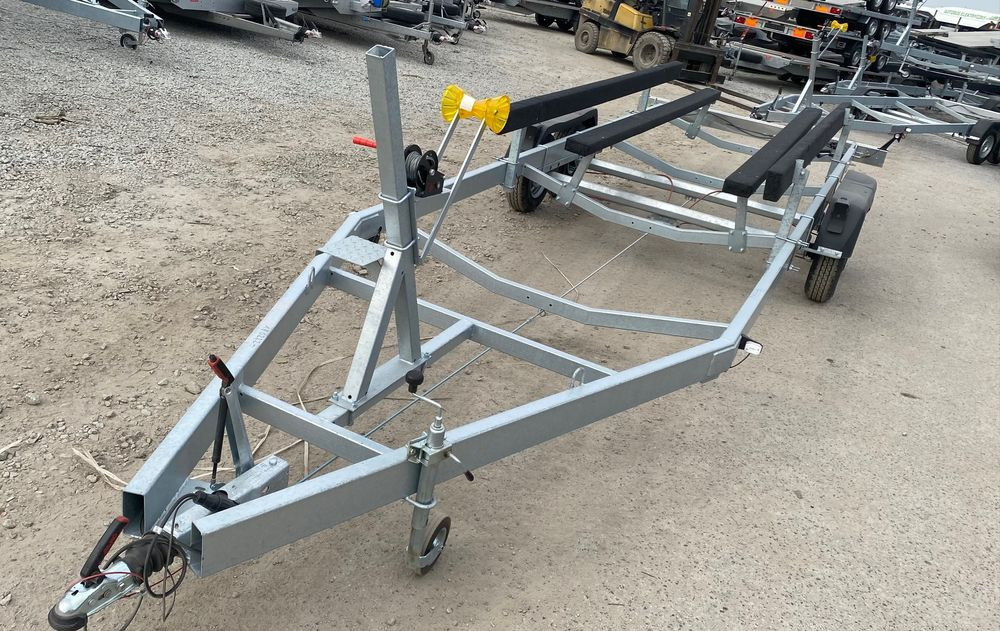 Boro PRZYCZEPA PODŁODZIOWA STYL AMERYKAŃSKI 7,80M - Boat trailer: picture 3 Boro PRZYCZEPA PODŁODZIOWA STYL AMERYKAŃSKI 7,80M - Boat trailer: picture 3