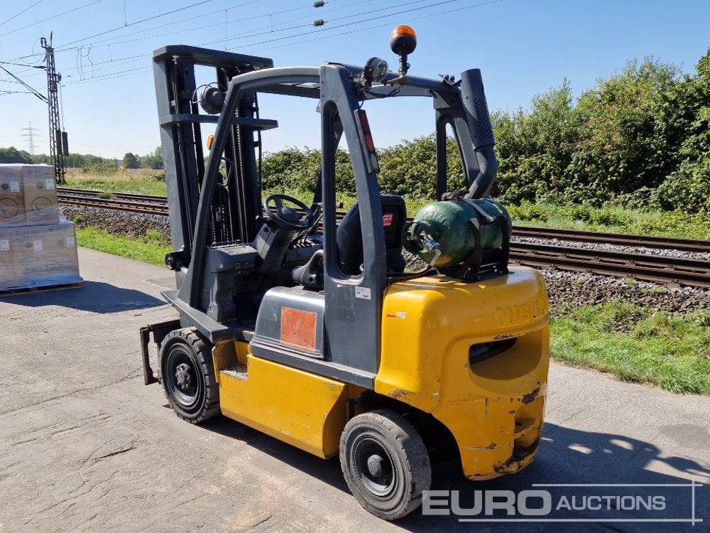 2003 Nissan UD02A25PQ - Forklift: picture 3 2003 Nissan UD02A25PQ - Forklift: picture 3