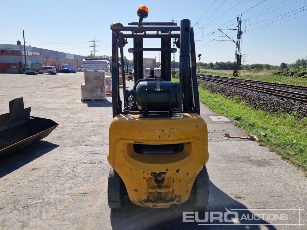 2003 Nissan UD02A25PQ - Forklift: picture 4 2003 Nissan UD02A25PQ - Forklift: picture 4