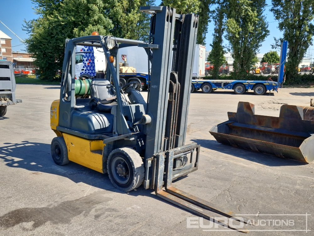 2003 Nissan UD02A25PQ - Forklift: picture 5 2003 Nissan UD02A25PQ - Forklift: picture 5