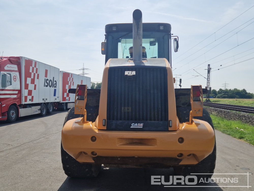 2013 Case 821F - Wheel loader: picture 4 2013 Case 821F - Wheel loader: picture 4