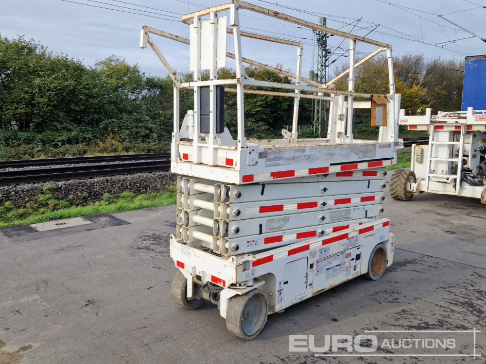 2013 Genie GS-3232 - Scissor lift: picture 1 2013 Genie GS-3232 - Scissor lift: picture 1