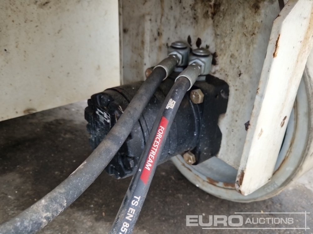 Aerial platform 2013 Genie GS-4047: picture 12