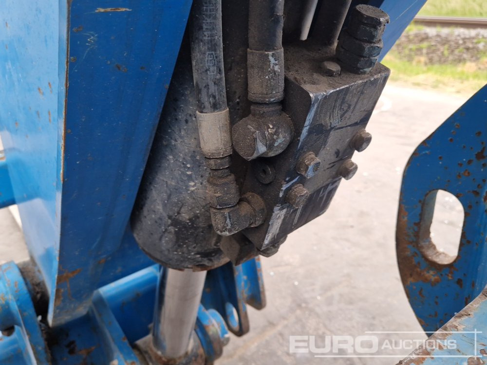 Telescopic handler 2013 Genie GTH4013SX: picture 20