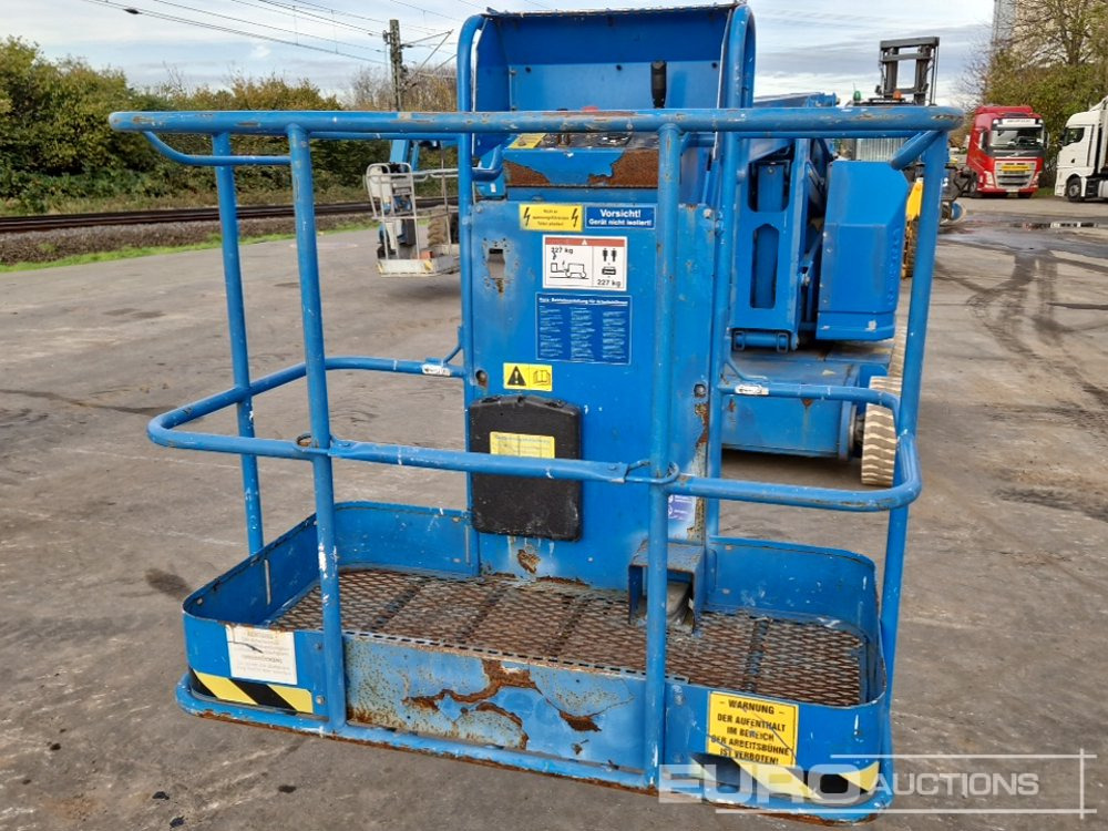 Articulated boom 2013 Genie Z-34/22N: picture 13