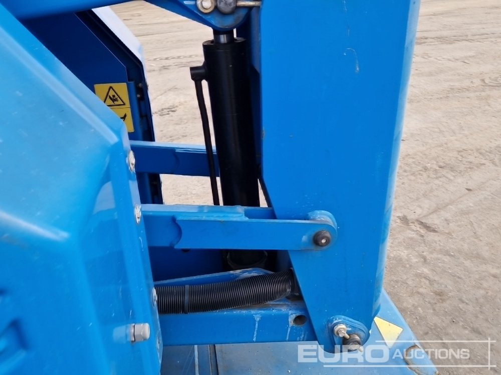 Articulated boom 2013 Genie Z-34/22N: picture 21