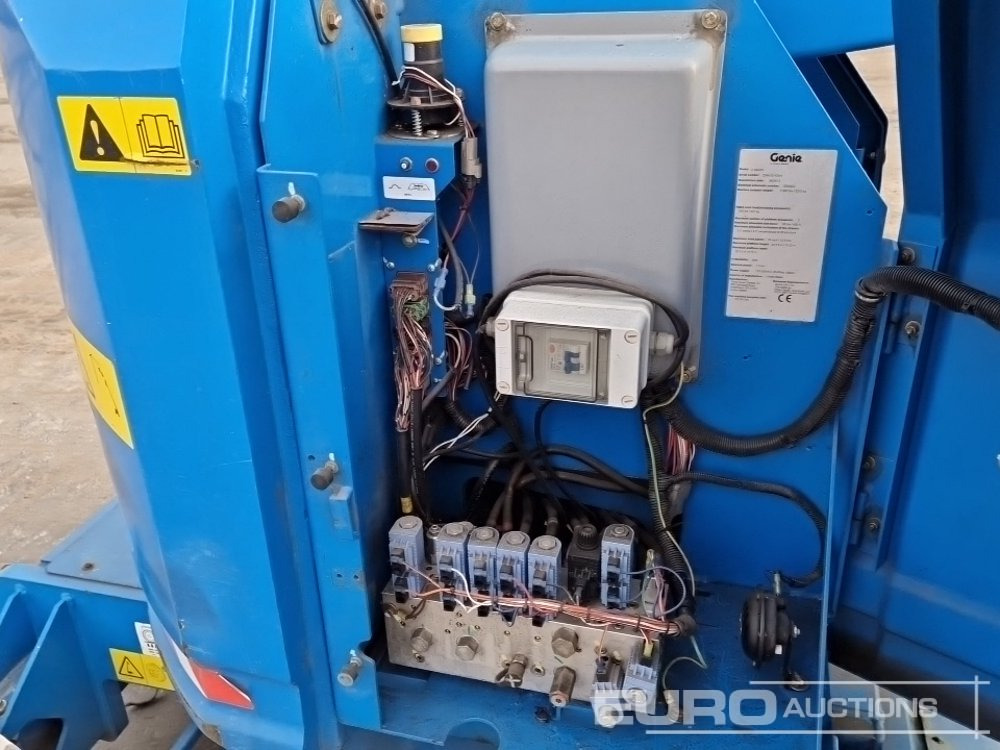 Articulated boom 2013 Genie Z-34/22N: picture 28