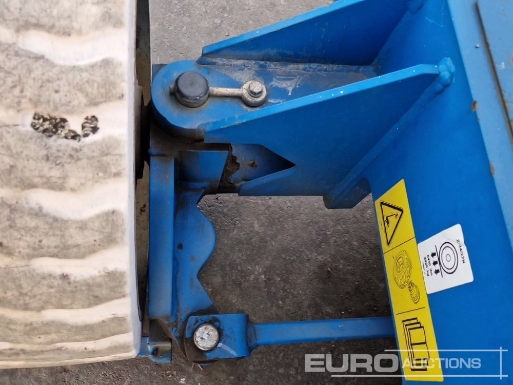 Articulated boom 2013 Genie Z-34/22N: picture 11