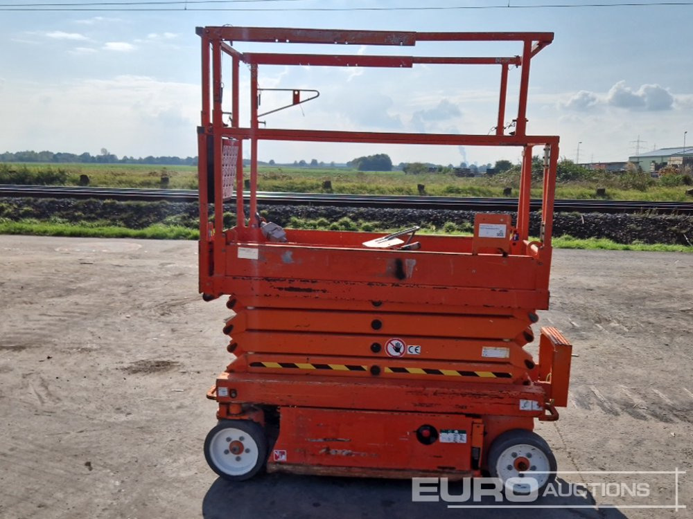 2014 SkyJack SJ111-3219 - Aerial platform: picture 2 2014 SkyJack SJ111-3219 - Aerial platform: picture 2