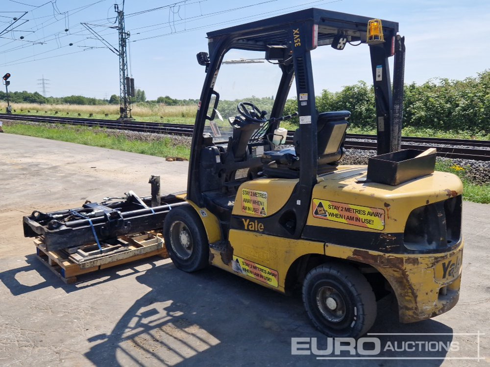 2014 Yale GDP35VX - Forklift: picture 3 2014 Yale GDP35VX - Forklift: picture 3