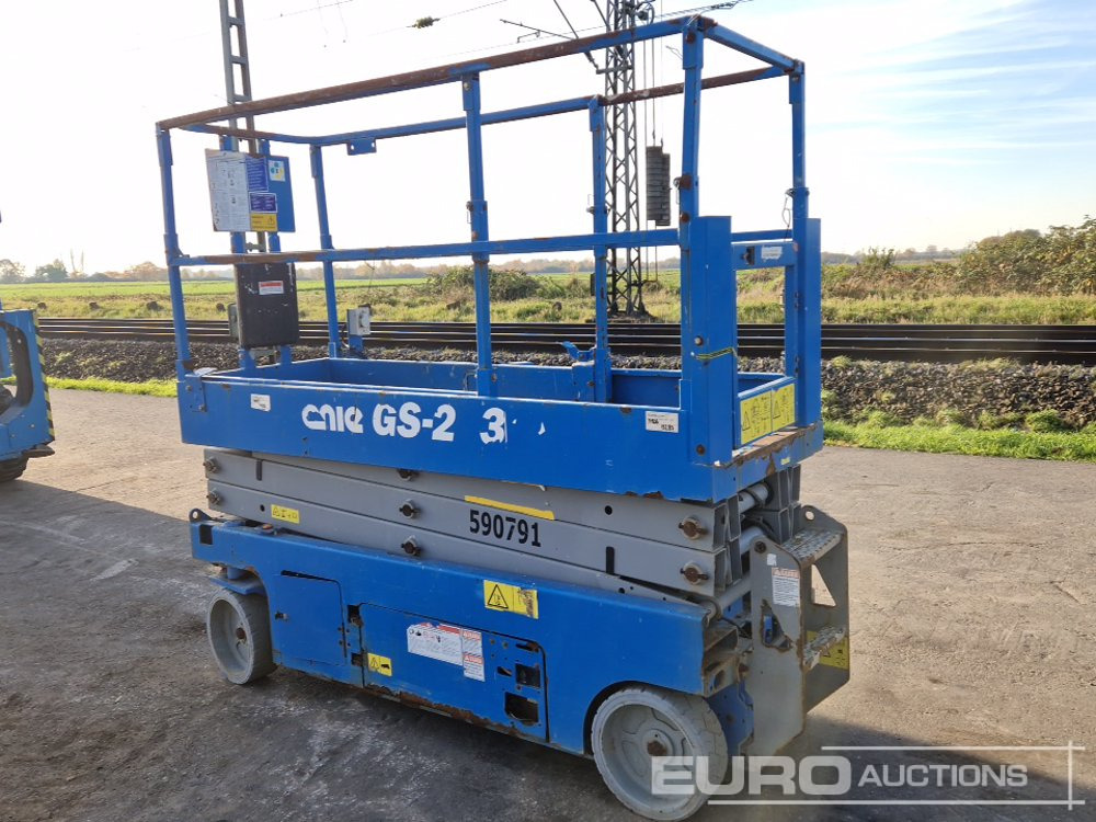 2015 Genie GS-2032 - Scissor lift: picture 2 2015 Genie GS-2032 - Scissor lift: picture 2