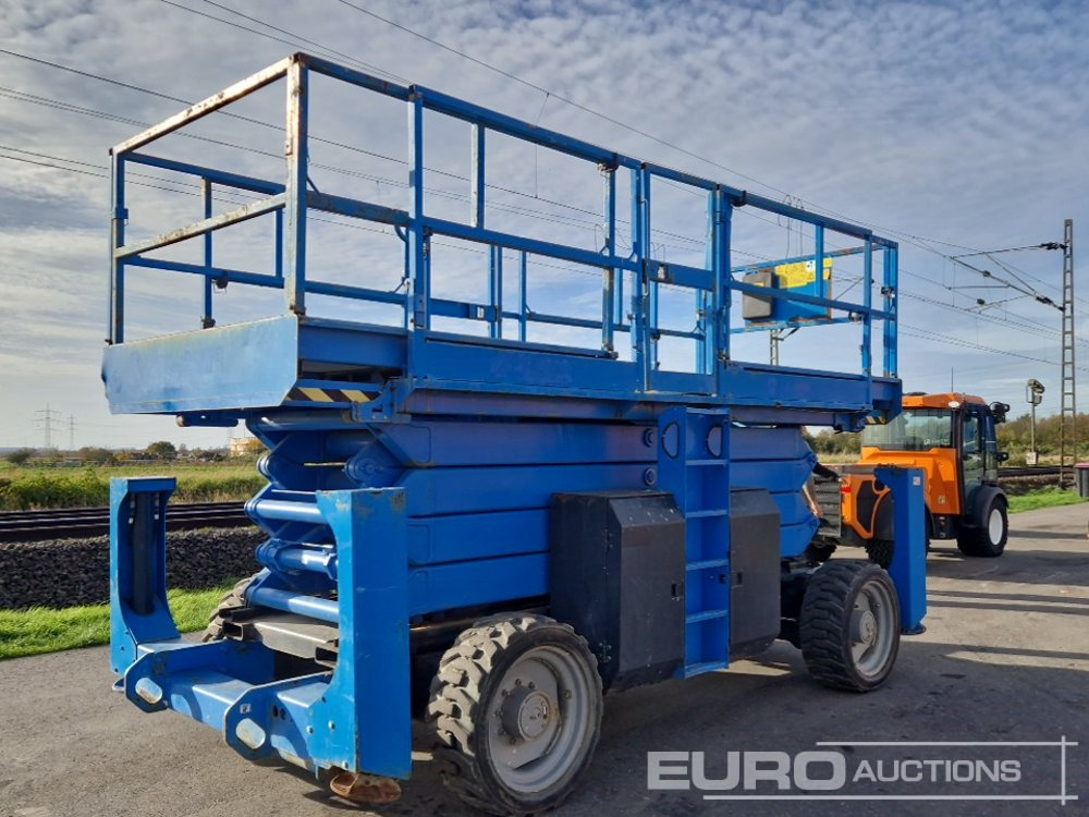 2015 Genie GS4390RT - Scissor lift: picture 1 2015 Genie GS4390RT - Scissor lift: picture 1