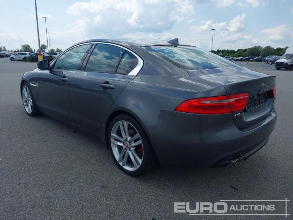 2015 Jaguar XE - Car: picture 2 2015 Jaguar XE - Car: picture 2