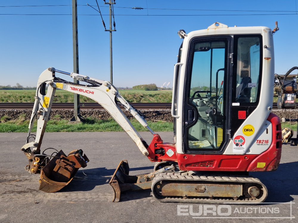 2015 Takeuchi TB216 - Mini excavator: picture 2 2015 Takeuchi TB216 - Mini excavator: picture 2