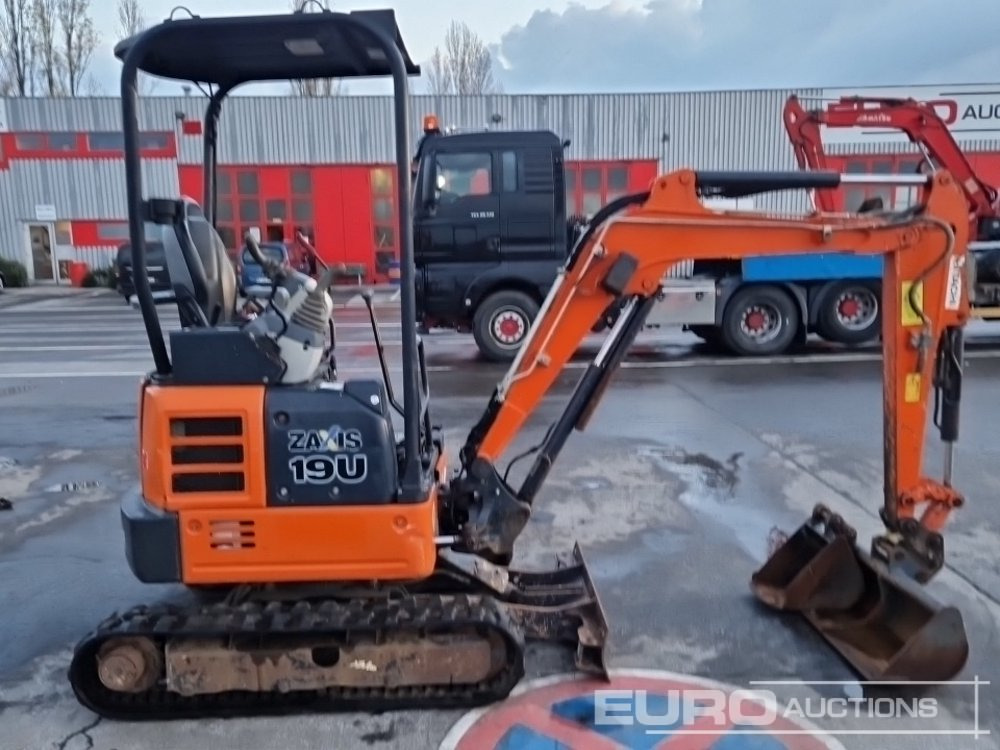 2019 Hitachi ZX19U-5A YR - Mini excavator: picture 5 2019 Hitachi ZX19U-5A YR - Mini excavator: picture 5