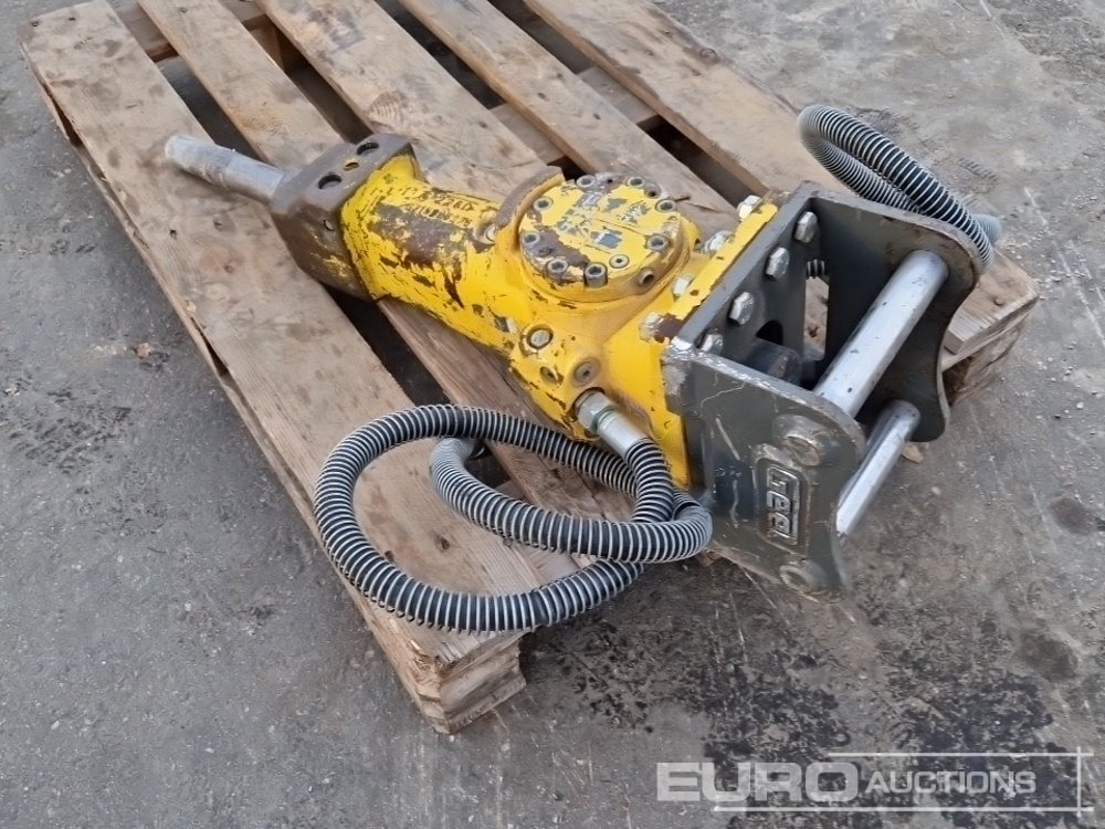 2022 Epiroc SB 102 - Hydraulic hammer: picture 2 2022 Epiroc SB 102 - Hydraulic hammer: picture 2