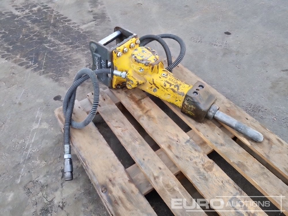2022 Epiroc SB 102 - Hydraulic hammer: picture 4 2022 Epiroc SB 102 - Hydraulic hammer: picture 4
