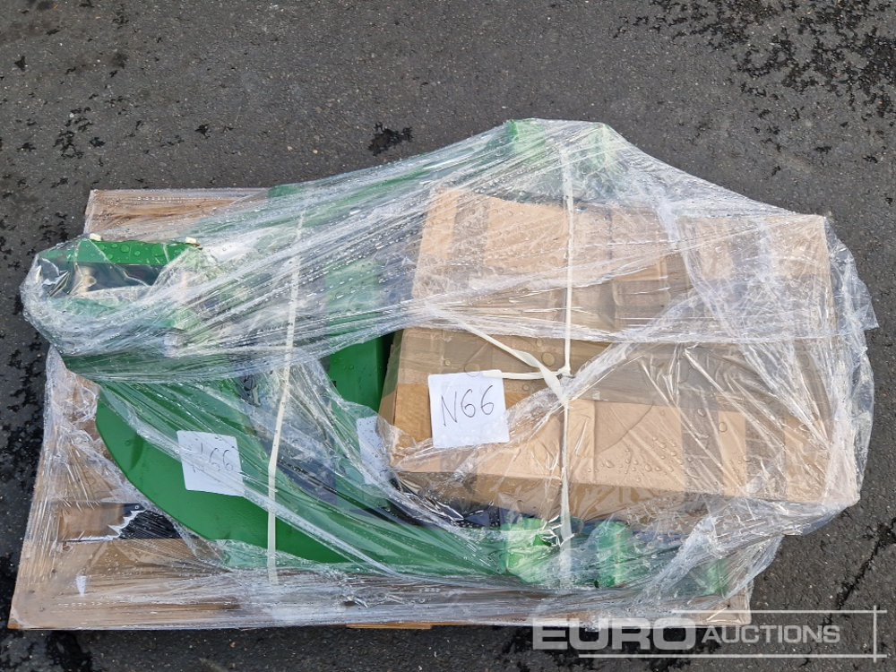John Deere Front Loader Adaption Kit for 4 Cylinder Machines incl. Brackets, Hydraulic Hoses, SCV Valves, Loader Joystick to suit 6110R-6135R, 6110M-6145M - Agricultural machinery: picture 5 John Deere Front Loader Adaption Kit for 4 Cylinder Machines incl. Brackets, Hydraulic Hoses, SCV Valves, Loader Joystick to suit 6110R-6135R, 6110M-6145M - Agricultural machinery: picture 5