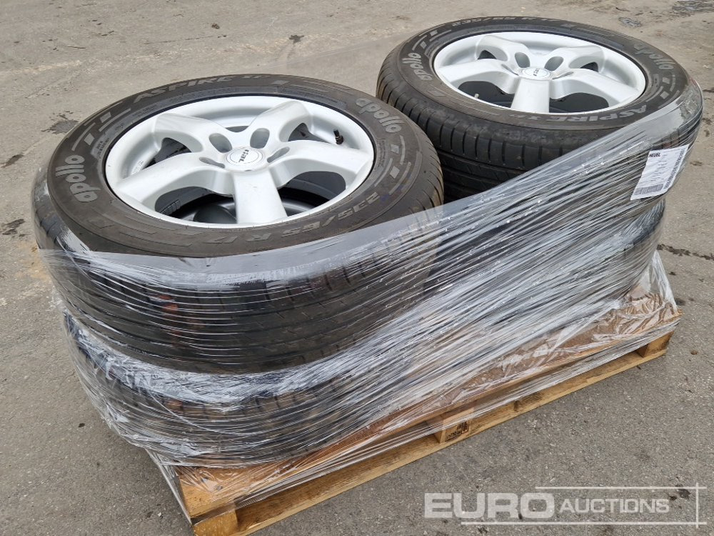 Apollo 235/65R17 Tyres on Rims (4 of) - Tire: picture 1 Apollo 235/65R17 Tyres on Rims (4 of) - Tire: picture 1
