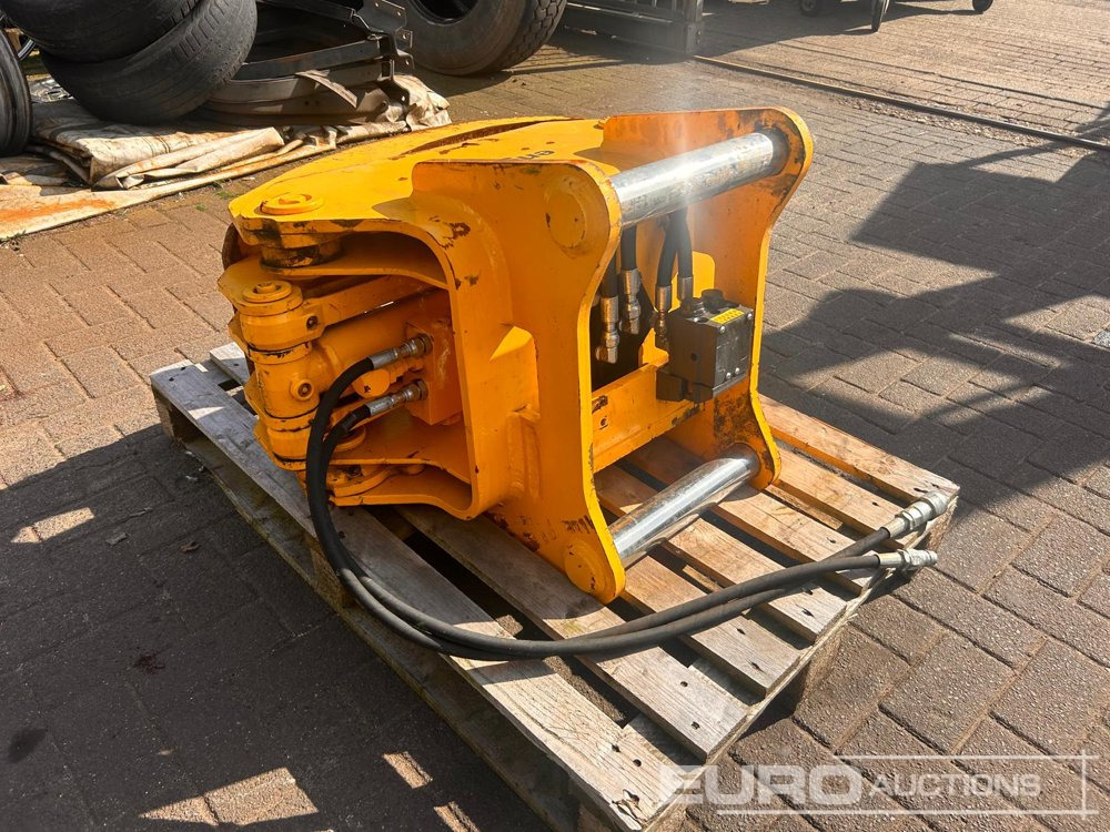 Engcon Hultdins Attachment - Attachment for Excavator: picture 3 Engcon Hultdins Attachment - Attachment for Excavator: picture 3