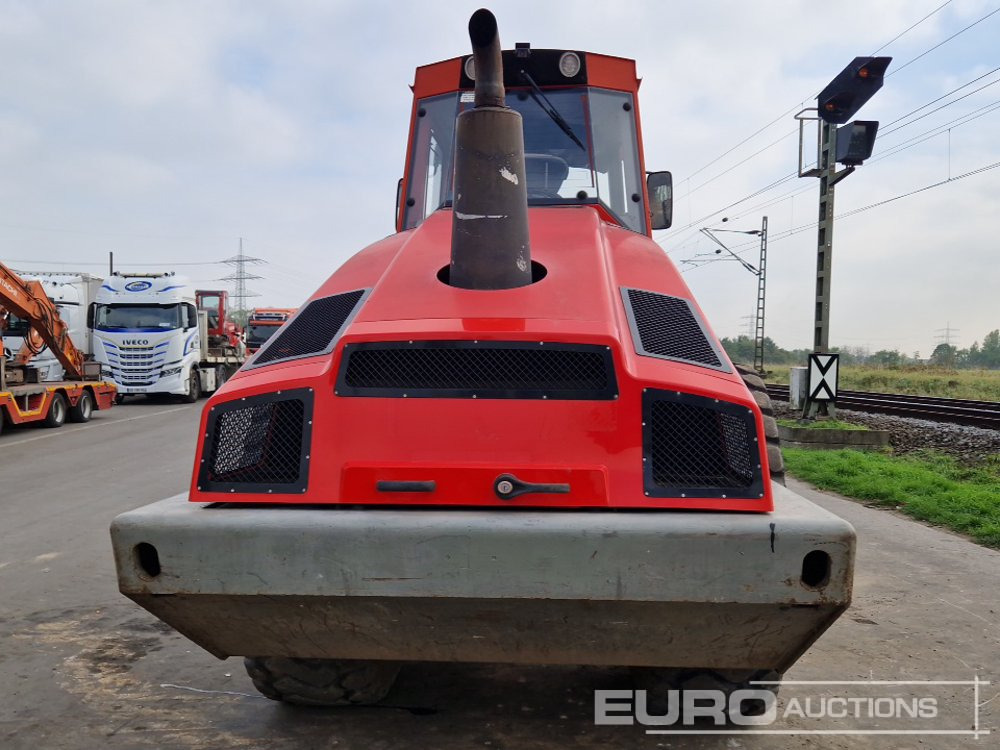 Bomag BW211D-4 - Roller: picture 4 Bomag BW211D-4 - Roller: picture 4
