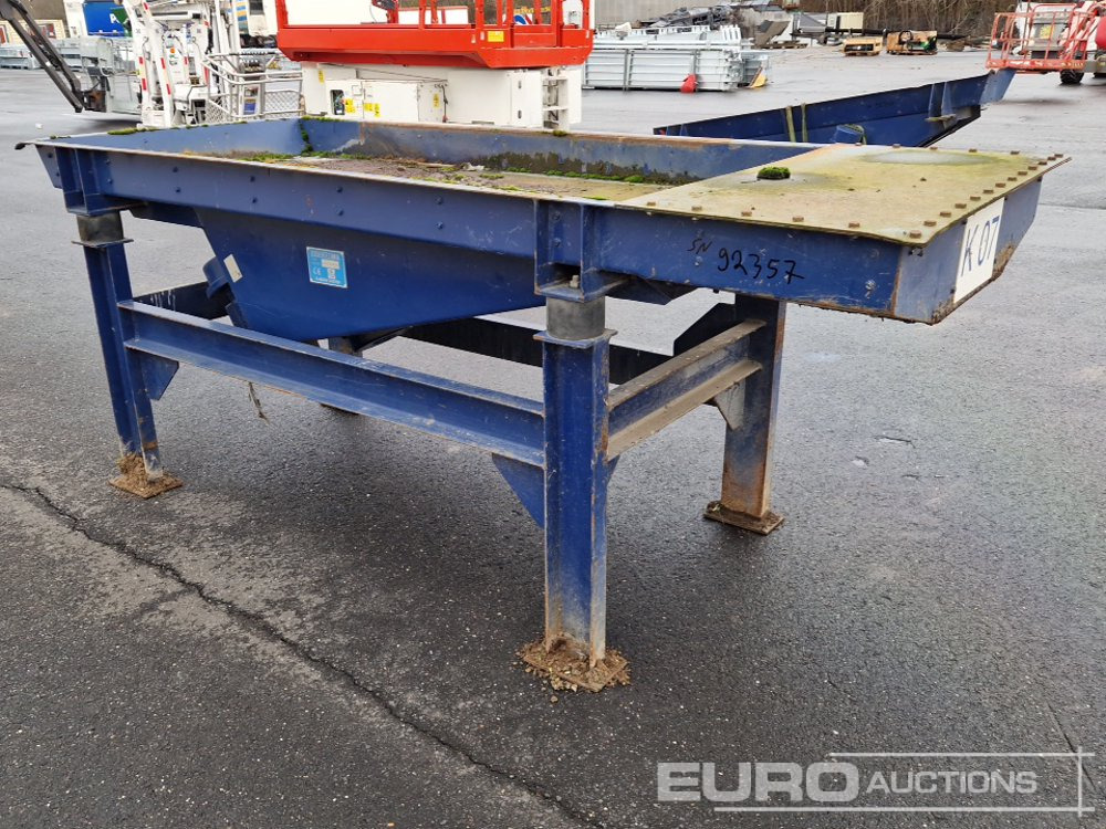 Dosiertechnik Static Screener, Rinne Dosing Technology, Capacity 5 -10 Tons per hour, Engine Type R1550/4 , Power 2x 2.5 Kw - Screener: picture 2 Dosiertechnik Static Screener, Rinne Dosing Technology, Capacity 5 -10 Tons per hour, Engine Type R1550/4 , Power 2x 2.5 Kw - Screener: picture 2