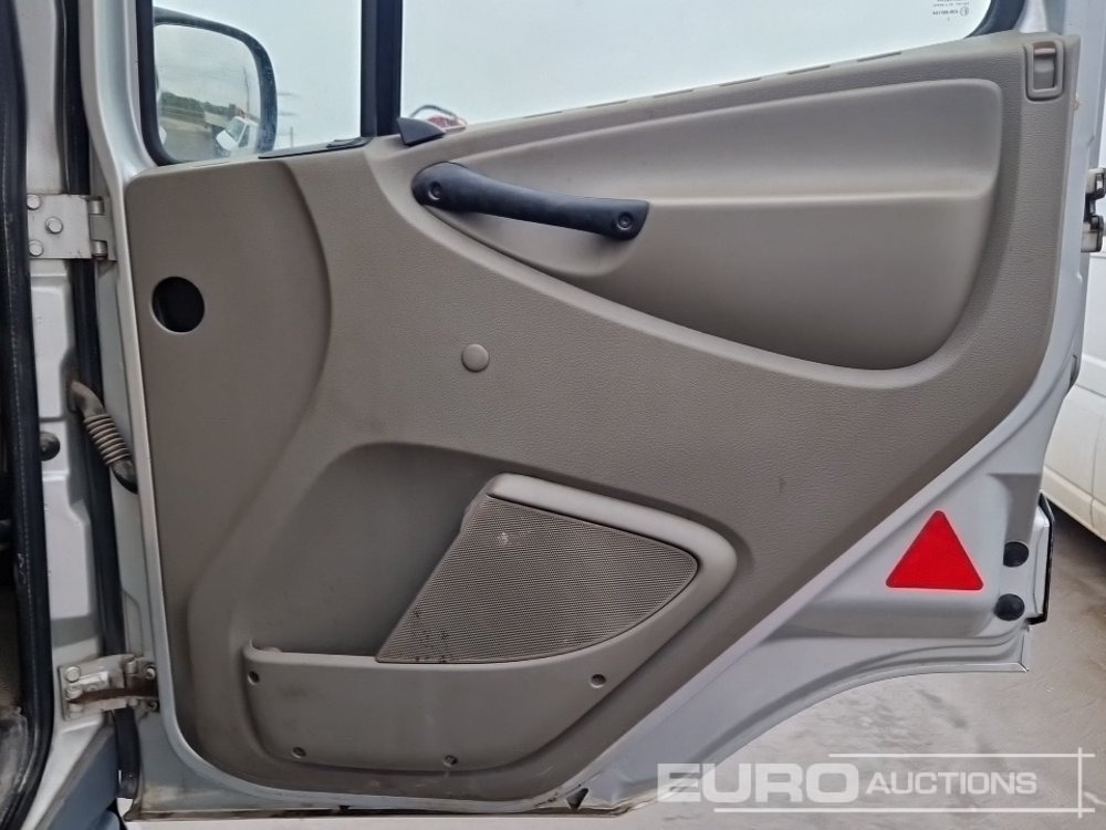 Concrete mixer truck GINAF X5250TS 410 10x4 Cement Mixer Truck, Automatic Gearbox, Auto Lube, Rear View Camera: picture 45