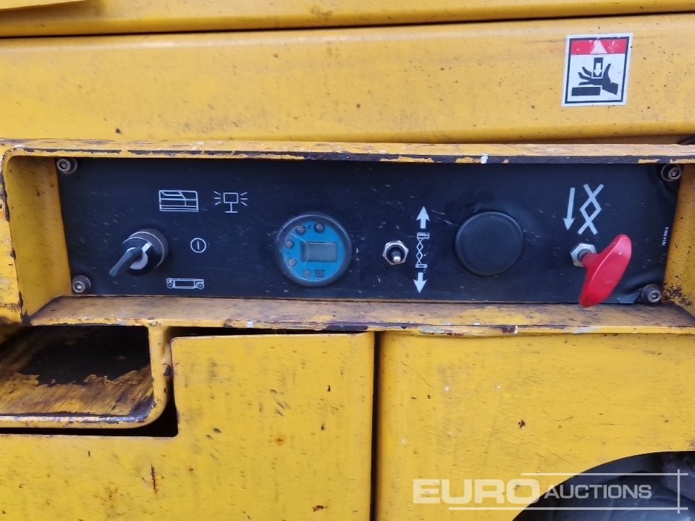 Aerial platform Haulotte Compact 12: picture 18 Aerial platform Haulotte Compact 12: picture 18