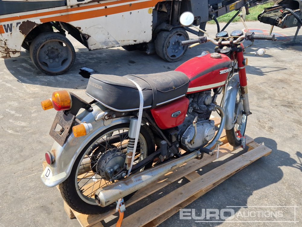 Honda 125 - Motorcycle: picture 3 Honda 125 - Motorcycle: picture 3