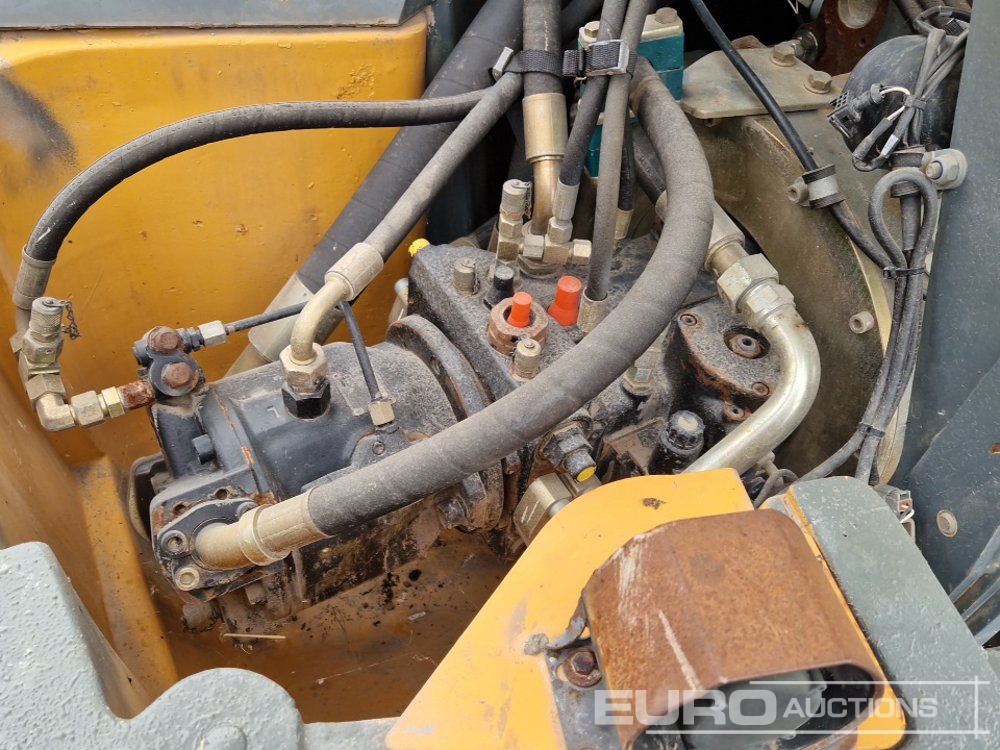 Wheel loader Liebherr L538: picture 25