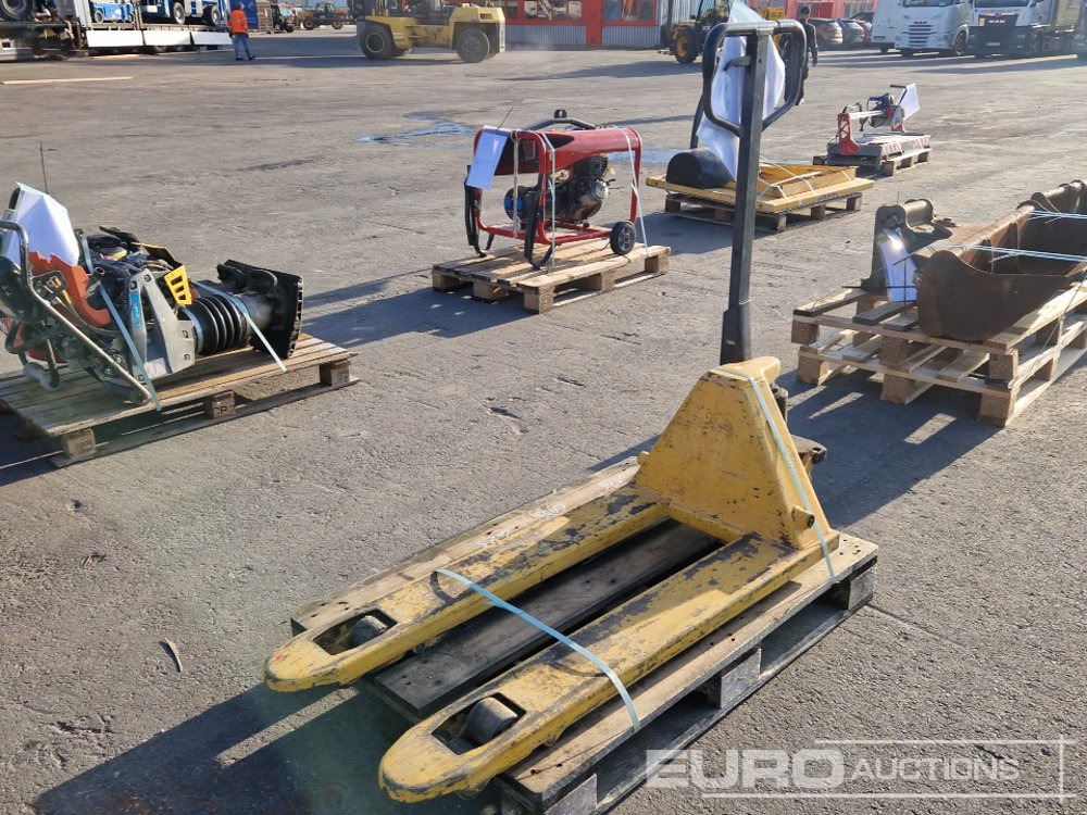 Walk Behind Pallet Truck - Material handling equipment: picture 4 Walk Behind Pallet Truck - Material handling equipment: picture 4