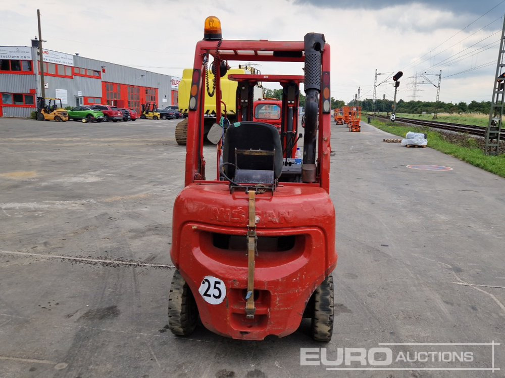 Nissan UD02A25PQ - LPG forklift: picture 4 Nissan UD02A25PQ - LPG forklift: picture 4