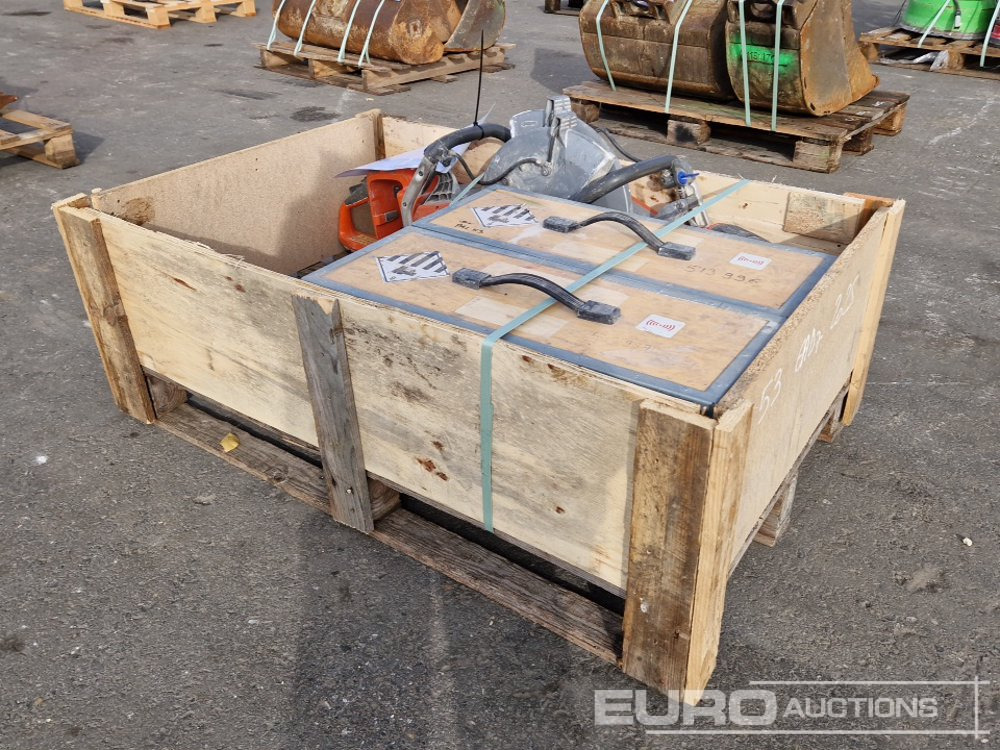 Pallet of Husqvarna Quickcut Saws, Battery Power Kit - Asphalt machine: picture 2 Pallet of Husqvarna Quickcut Saws, Battery Power Kit - Asphalt machine: picture 2