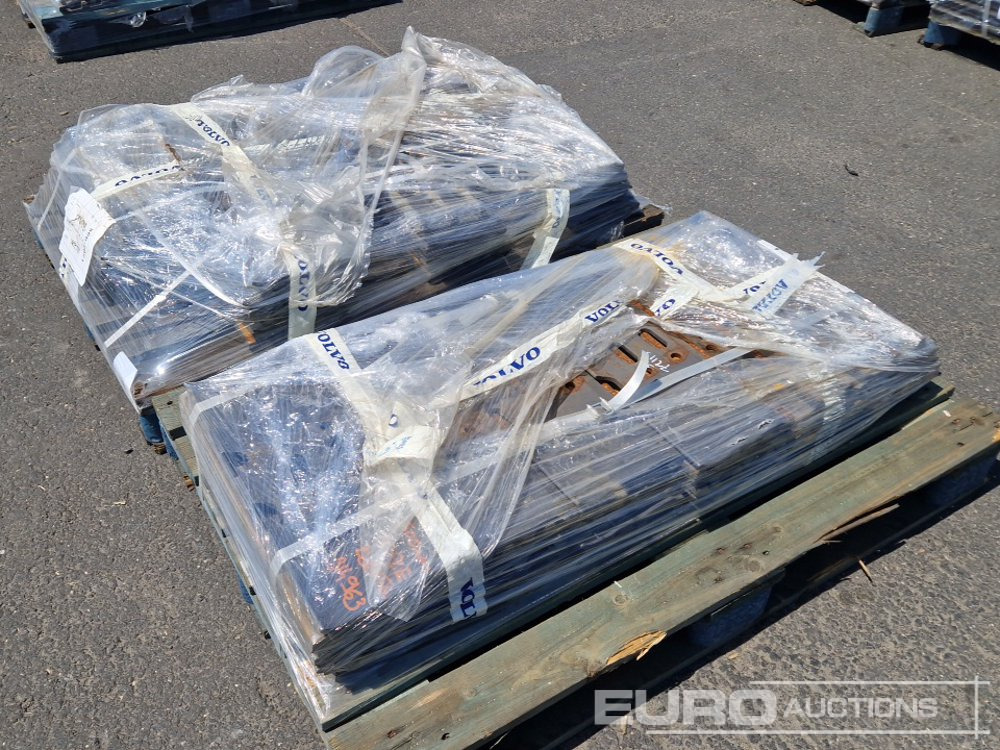 500mm Steel Track Plates to suit Volvo EC140/145 - Spare parts for Excavator: picture 1 500mm Steel Track Plates to suit Volvo EC140/145 - Spare parts for Excavator: picture 1