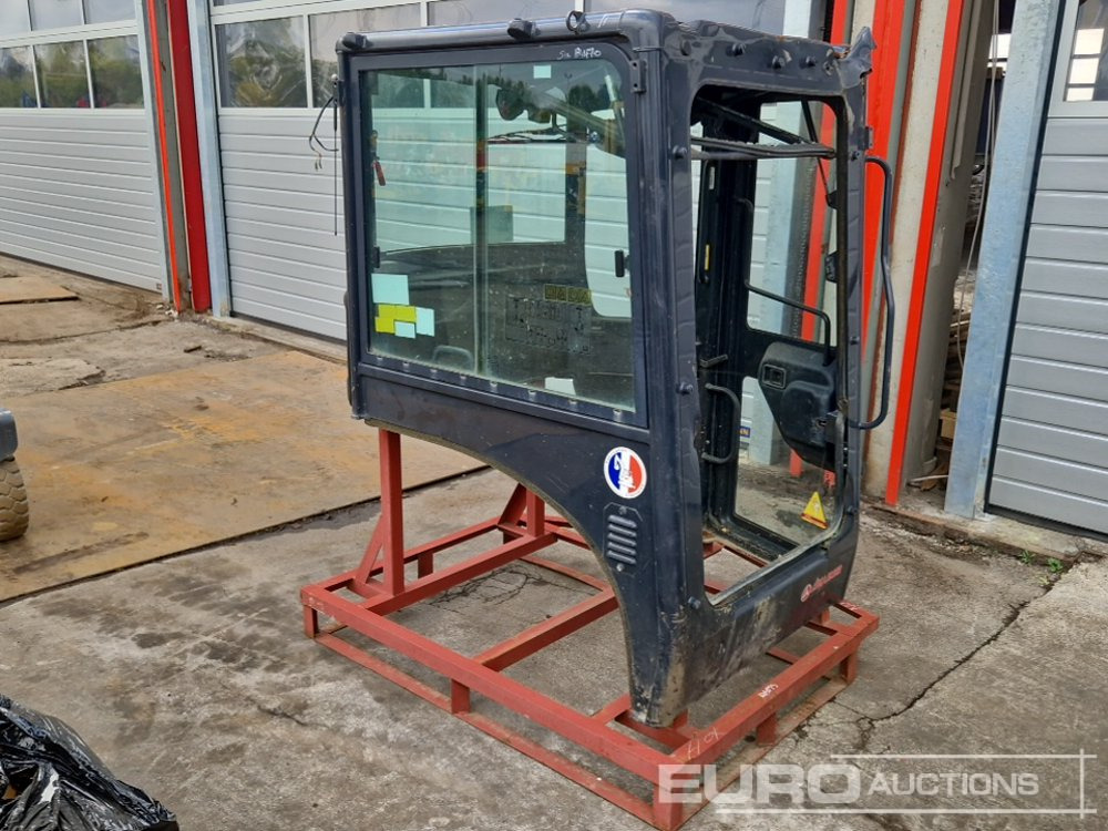 Cabin to suit Yanmar Excavator - Spare parts for Excavator: picture 4 Cabin to suit Yanmar Excavator - Spare parts for Excavator: picture 4