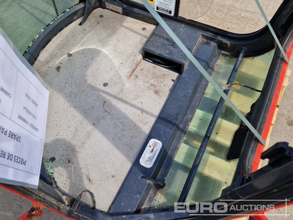 Cabin to suit Yanmar VIO25-4 - Spare parts for Excavator: picture 5 Cabin to suit Yanmar VIO25-4 - Spare parts for Excavator: picture 5