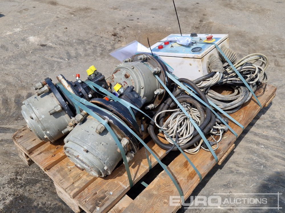 Pallet of Hydrauluc Motors, Control Box, Wires to suit Haulotte H12 SXL - Spare parts: picture 2 Pallet of Hydrauluc Motors, Control Box, Wires to suit Haulotte H12 SXL - Spare parts: picture 2