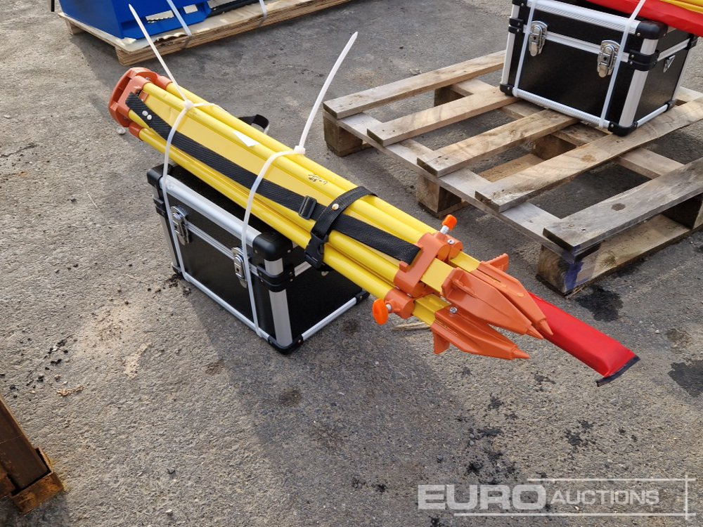 Unused 2025 SKLP Self-Leveling Rotary Laser Level with Batteries, Receiver, Tripod, Grade Rod - Garage equipment: picture 3 Unused 2025 SKLP Self-Leveling Rotary Laser Level with Batteries, Receiver, Tripod, Grade Rod - Garage equipment: picture 3