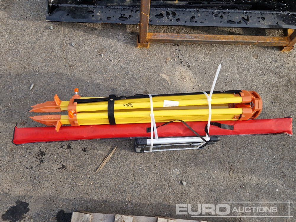 Unused 2025 SKLP Self-Leveling Rotary Laser Level with Batteries, Receiver, Tripod, Grade Rod - Garage equipment: picture 5 Unused 2025 SKLP Self-Leveling Rotary Laser Level with Batteries, Receiver, Tripod, Grade Rod - Garage equipment: picture 5