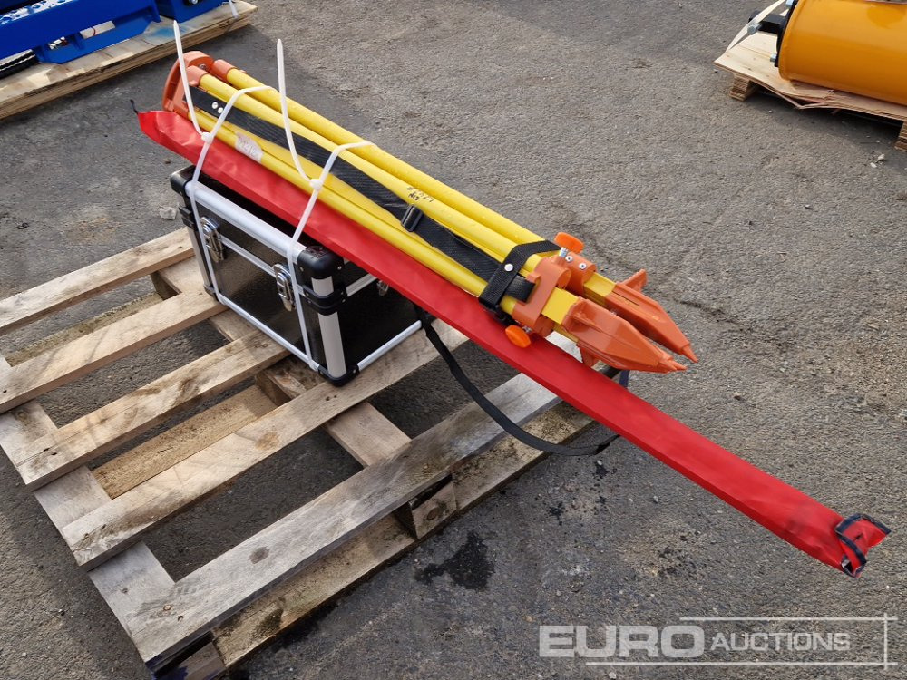 Unused 2025 SKLP Self-Leveling Rotary Laser Level with Batteries, Receiver, Tripod, Grade Rod - Garage equipment: picture 3 Unused 2025 SKLP Self-Leveling Rotary Laser Level with Batteries, Receiver, Tripod, Grade Rod - Garage equipment: picture 3