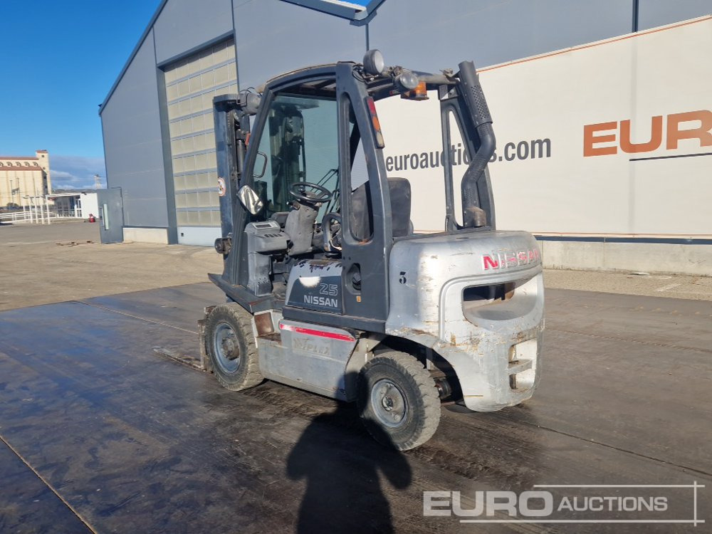 2008 Nissan 25 - Forklift: picture 3 2008 Nissan 25 - Forklift: picture 3