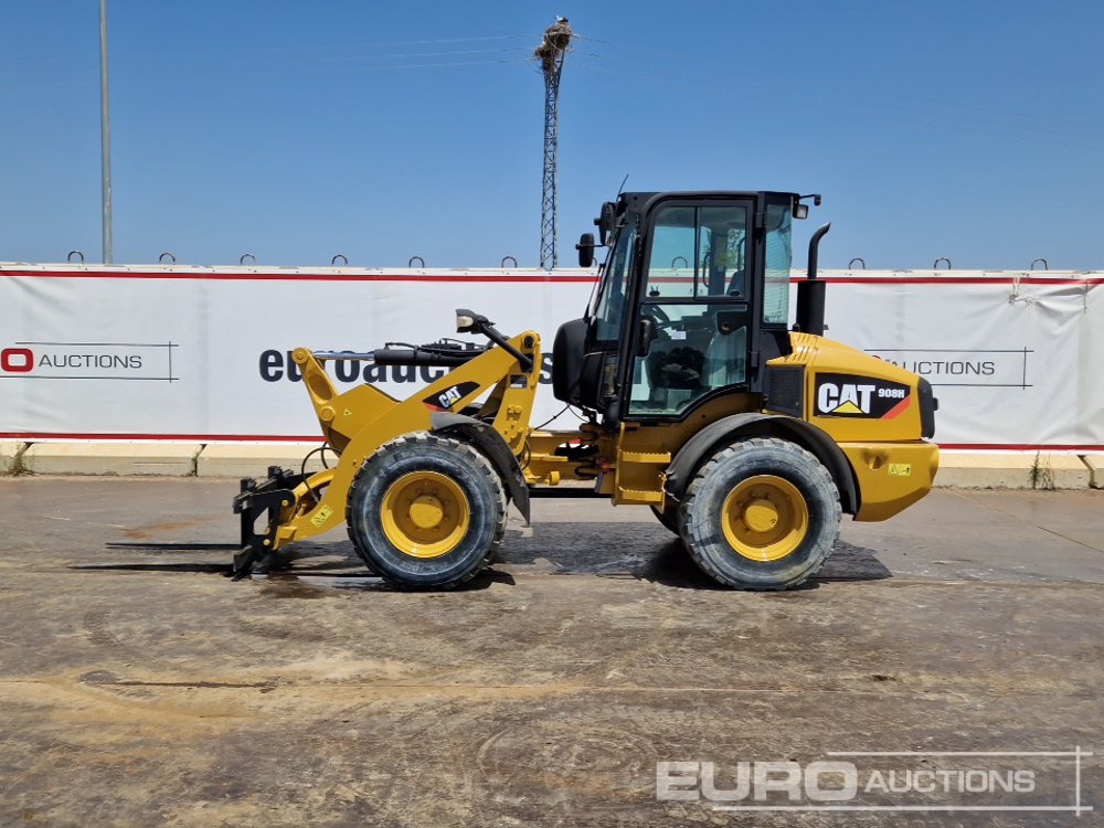 2010 CAT 908H - Wheel loader: picture 2 2010 CAT 908H - Wheel loader: picture 2