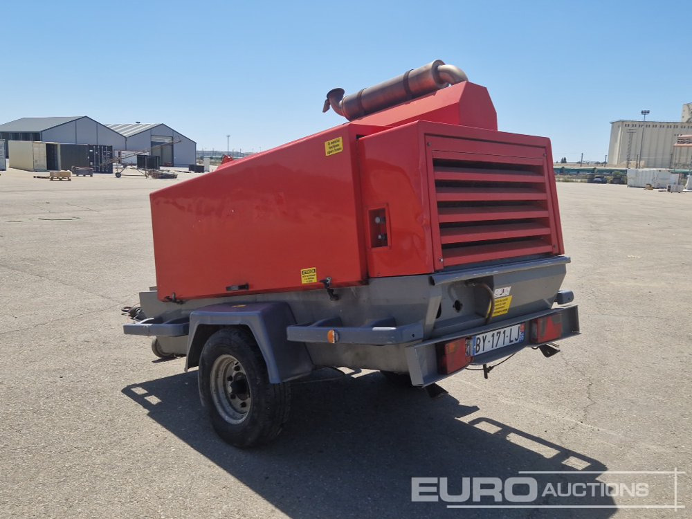 2011 Atlas Copco XAHS186DD - Air compressor: picture 3 2011 Atlas Copco XAHS186DD - Air compressor: picture 3
