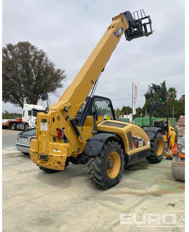 2014 CAT TH414C - Telescopic handler: picture 4 2014 CAT TH414C - Telescopic handler: picture 4